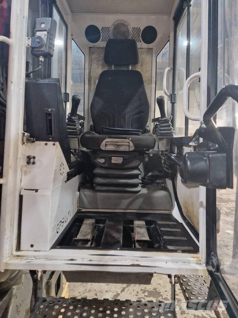Epsilon M 12 L 97 Erdészeti daruk