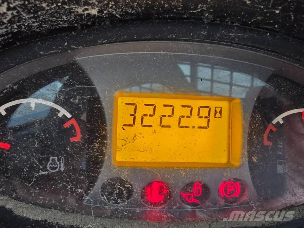 Bobcat S 590 Kompaktrakodók