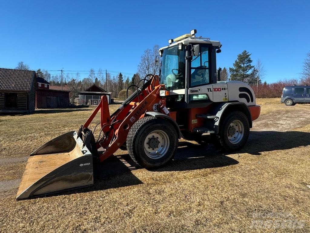 Terex TL 100 Gumikerekes homlokrakodók