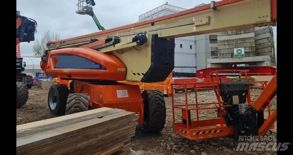 JLG 1250 AJP Karos emelők