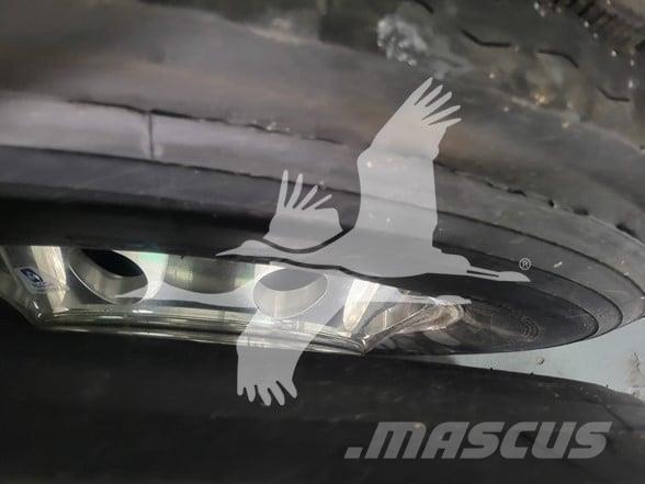 Fontaine  Platós / Ponyvás félpótkocsik