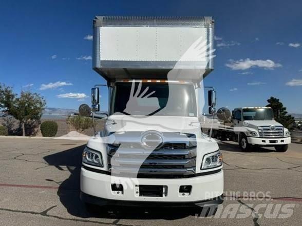 Hino L6 Dobozos teherautók