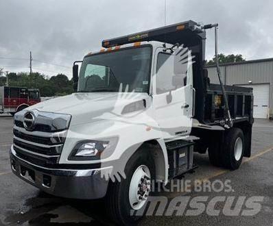 Hino L7 Billenő teherautók