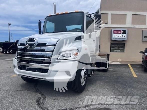 Hino XL7 Nyergesvontatók