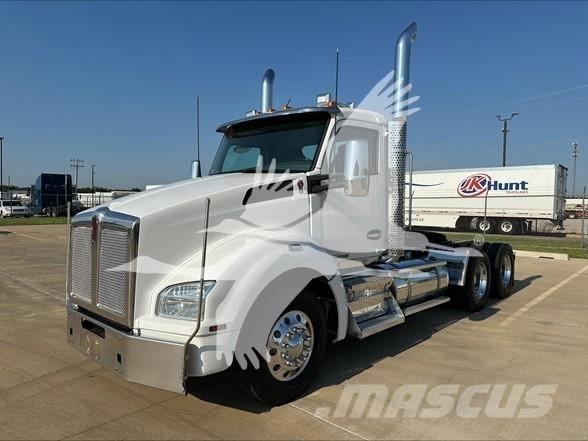 Kenworth T880 Nyergesvontatók