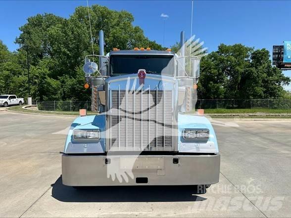 Kenworth W900L Nyergesvontatók