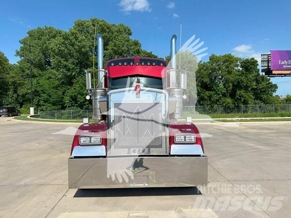 Kenworth W900L Nyergesvontatók