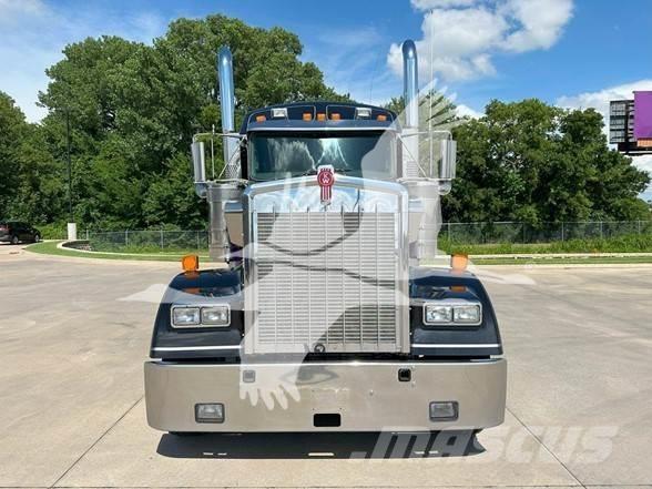 Kenworth W900L Nyergesvontatók