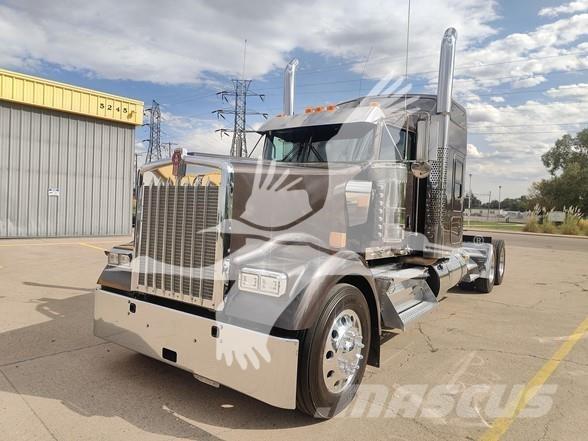 Kenworth W900L Nyergesvontatók