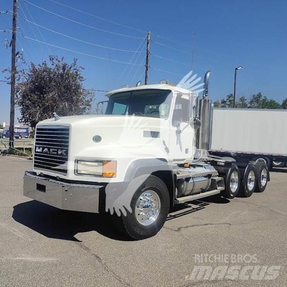 Mack CL733 Nyergesvontatók