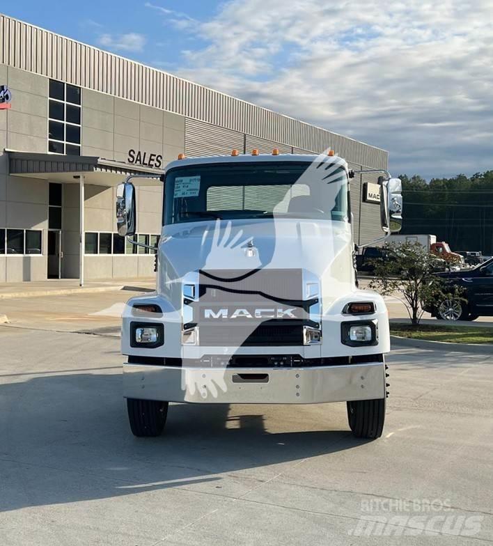 Mack MD6 Billenő teherautók