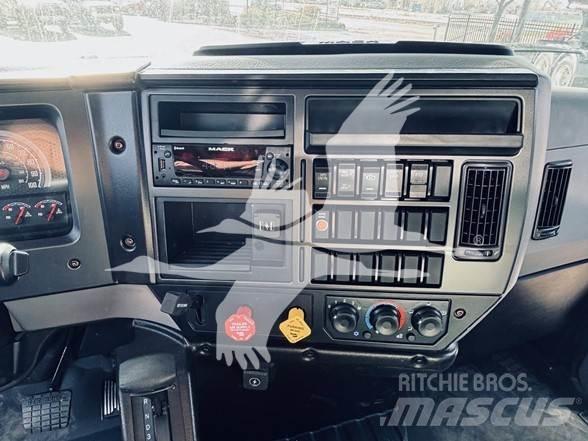 Mack MD6 Billenő teherautók