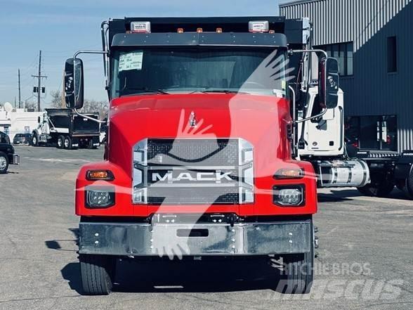 Mack MD6 Billenő teherautók