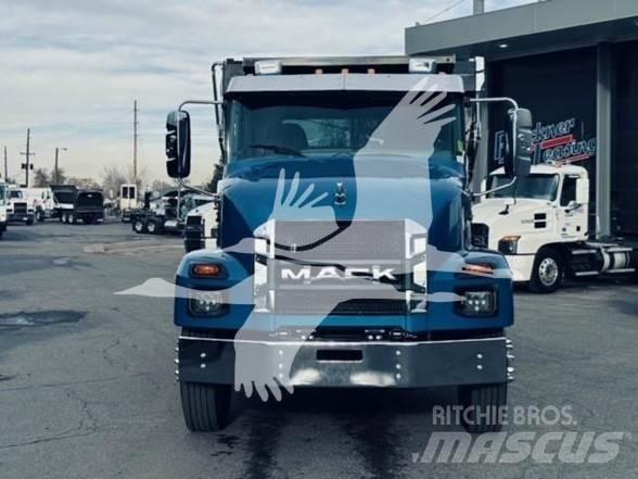 Mack MD6 Billenő teherautók