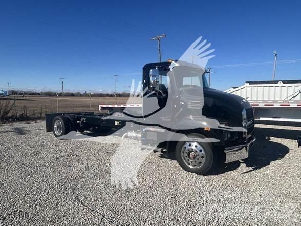 Mack MD6 Fülkés alváz