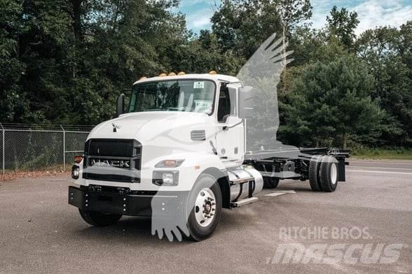 Mack MD6 Fülkés alváz
