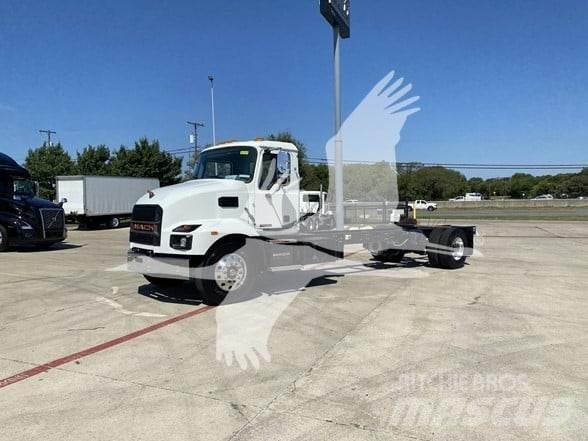 Mack MD6 Fülkés alváz