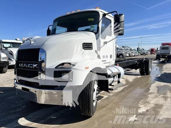 Mack MD6 Fülkés alváz