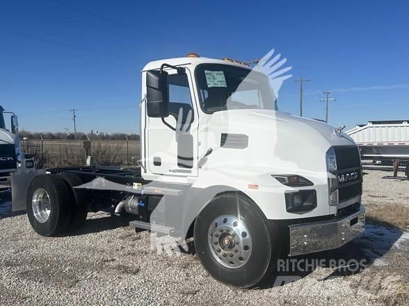 Mack MD6 Fülkés alváz