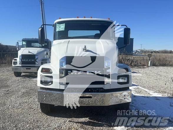 Mack MD6 Fülkés alváz