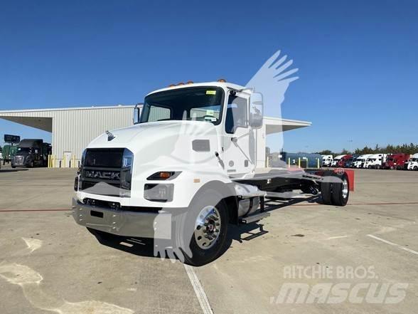 Mack MD6 Fülkés alváz