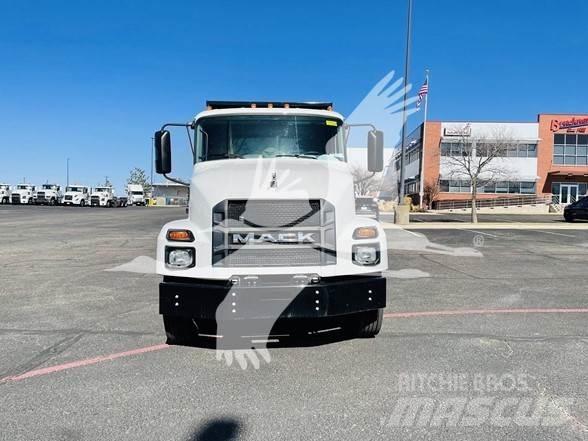 Mack MD6 Billenő teherautók