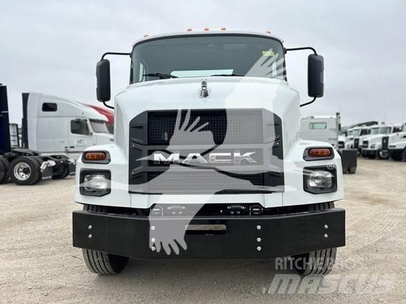 Mack MD6 Fülkés alváz