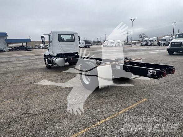 Mack MD6 Fülkés alváz