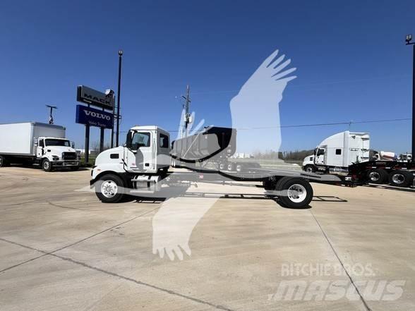 Mack MD6 Fülkés alváz