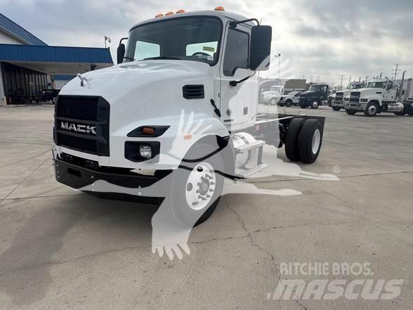 Mack MD6 Fülkés alváz