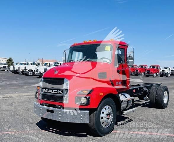 Mack MD6 Fülkés alváz