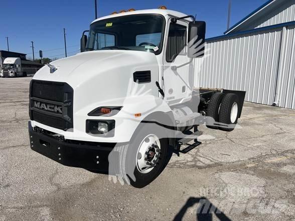Mack MD6 Fülkés alváz