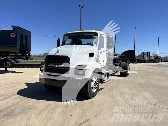 Mack MD6 Fülkés alváz