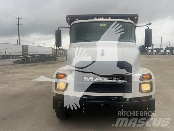 Mack MD6 Billenő teherautók