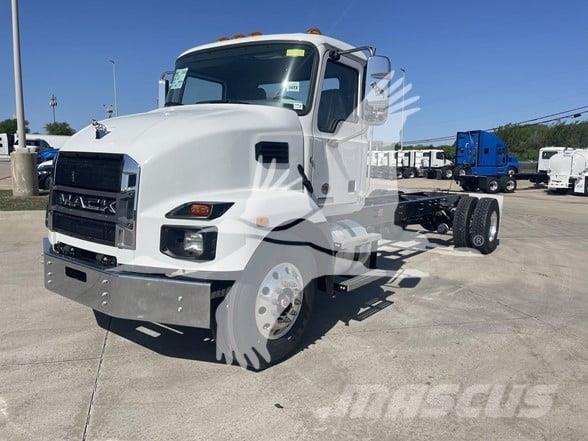 Mack MD6 Nyergesvontatók