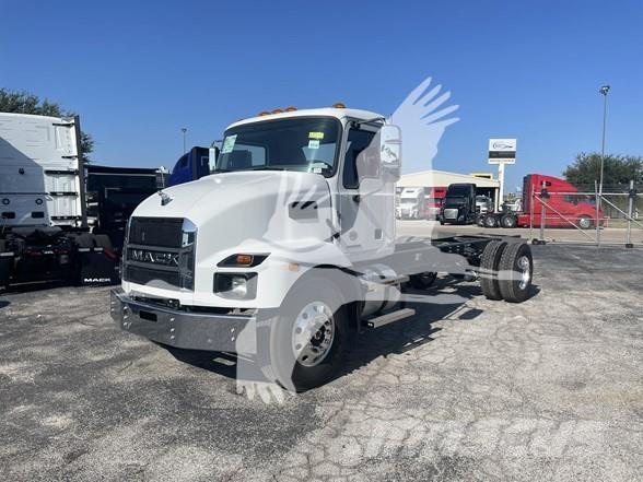 Mack MD6 Fülkés alváz