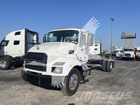 Mack MD6 Fülkés alváz