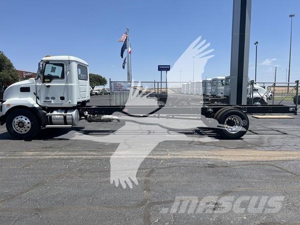 Mack MD6 Fülkés alváz