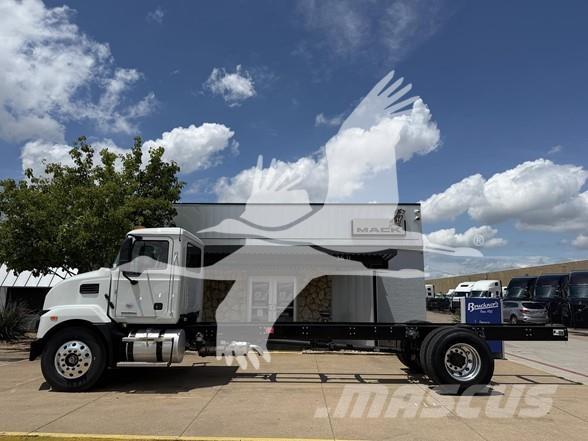 Mack MD6 Fülkés alváz