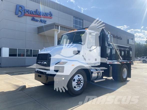 Mack MD6 Billenő teherautók
