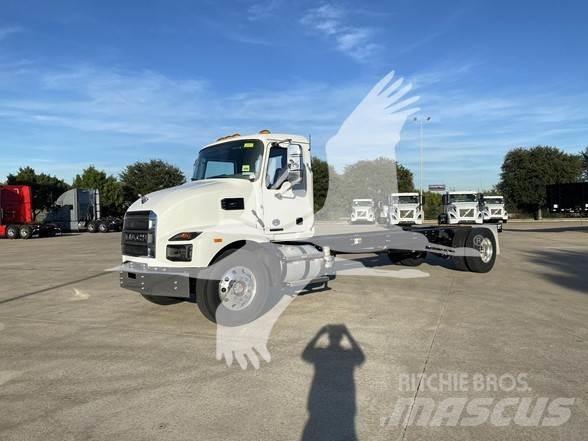 Mack MD7 Fülkés alváz
