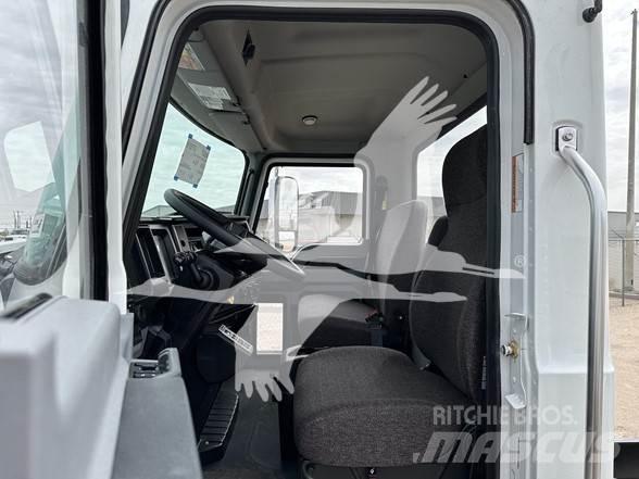 Mack MD7 Fülkés alváz