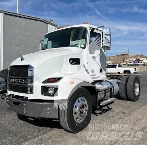 Mack MD7 Fülkés alváz