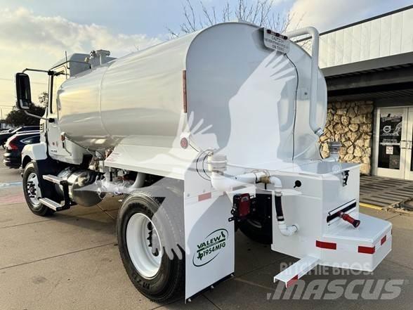 Mack MD7 Tartályos teherautók