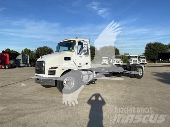 Mack MD7 Fülkés alváz