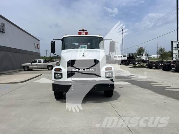 Mack MD7 Építőipar - Egyebek