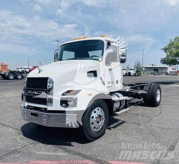 Mack MD7 Fülkés alváz