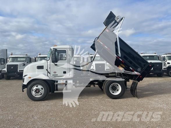 Mack MD7 Billenő teherautók