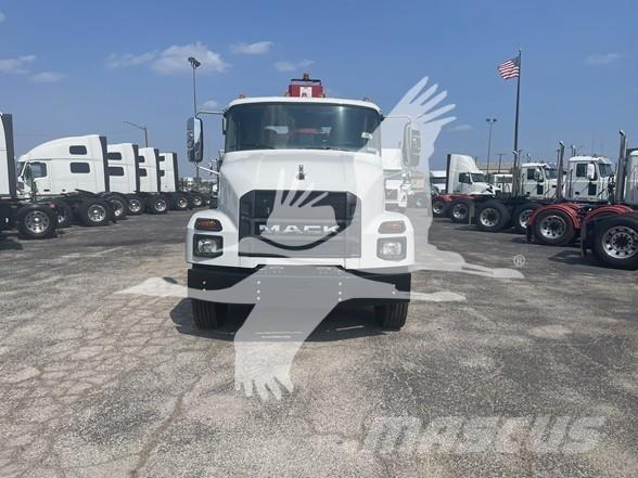 Mack MD7 Építőipar - Egyebek