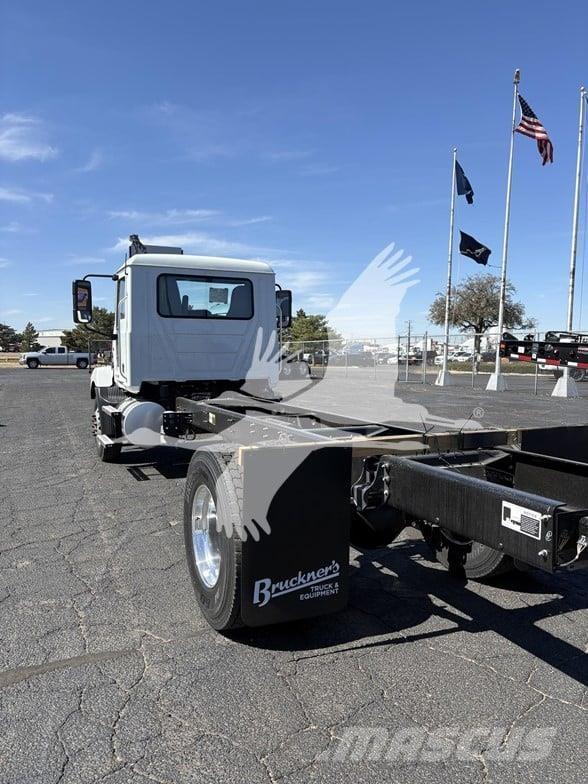 Mack MD7 Fülkés alváz